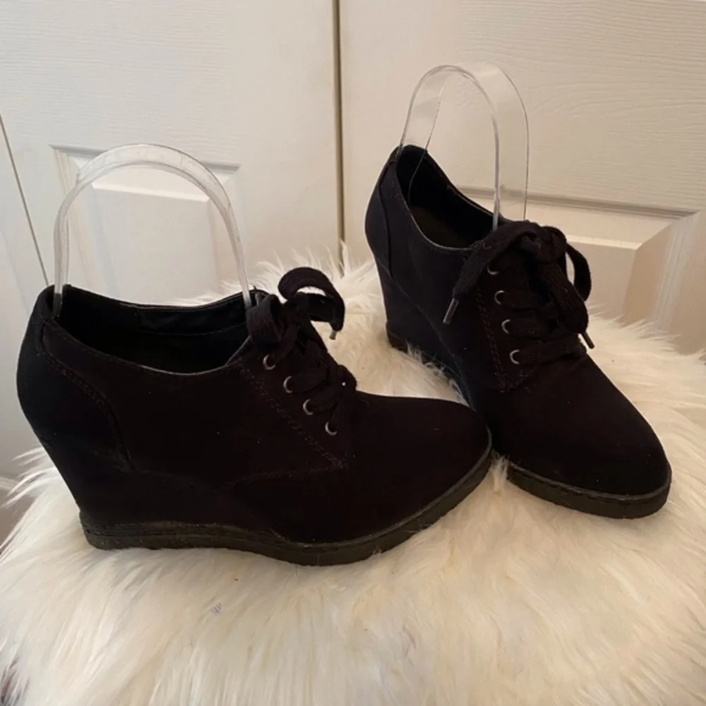 X-Appeal Black Wedge Ankle Boot Size 6